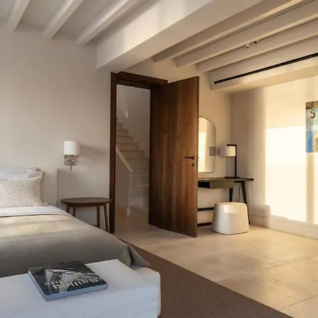 Spacious With Lovely Mountain And Sea View