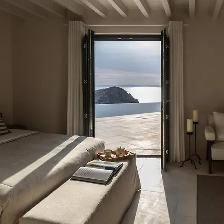 Spacious With Lovely Mountain And Sea View *