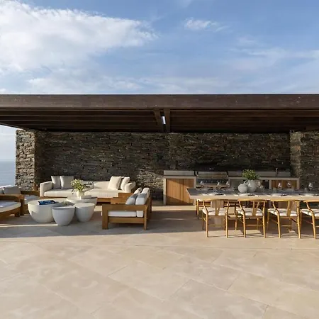 Spacious With Lovely Mountain And Sea View Hersonissos (Crete)