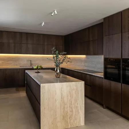Spacious With Lovely Mountain And Sea View * Hersonissos (Crete)