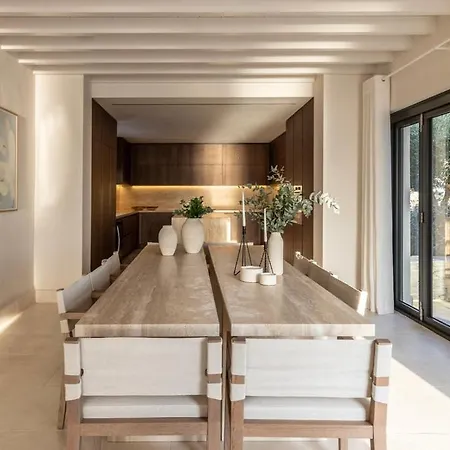 Spacious With Lovely Mountain And Sea View Lejlighed *