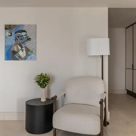 Spacious With Lovely Mountain And Sea View Apartment Hersonissos (Crete)